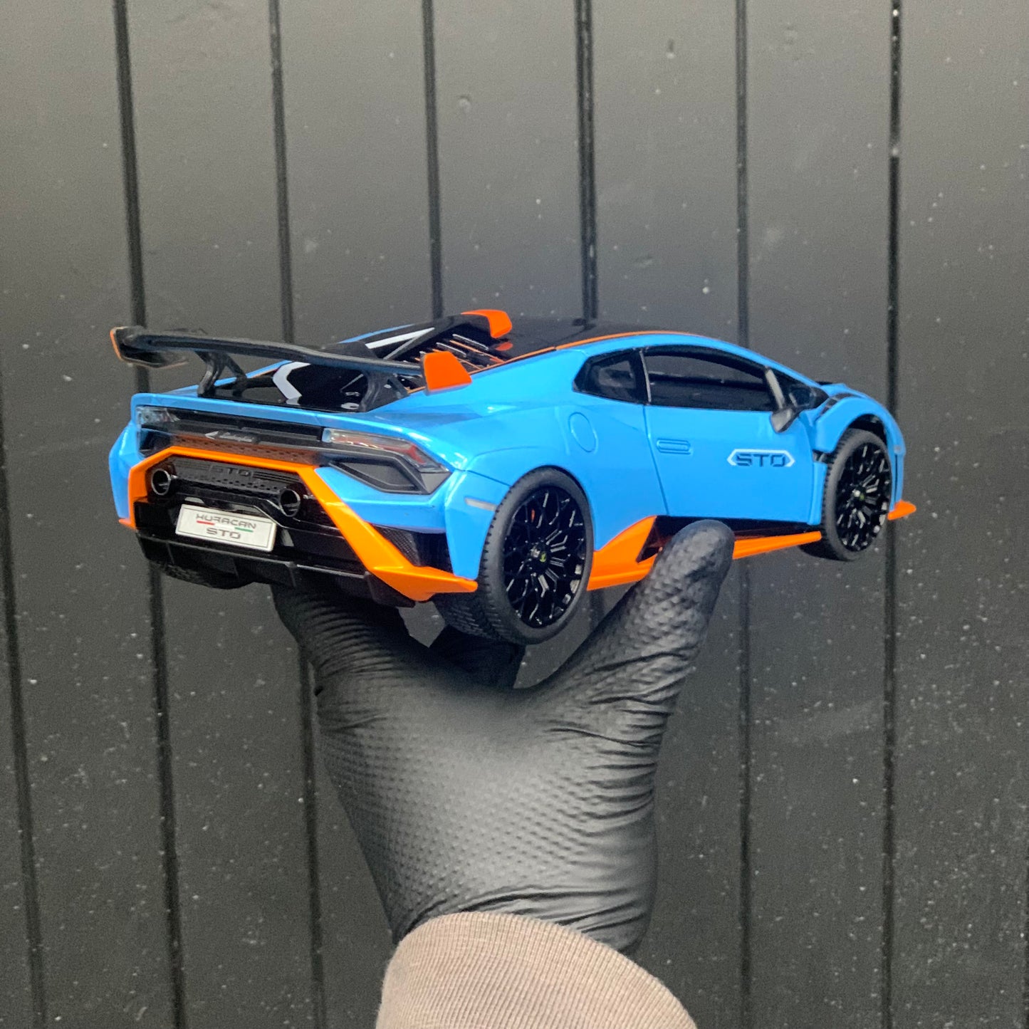 Lamborghini Huracan STO 1:18 Model