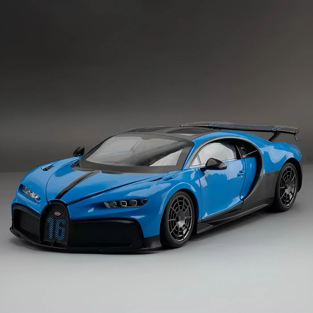 Bugatti Chiron 1:18 model