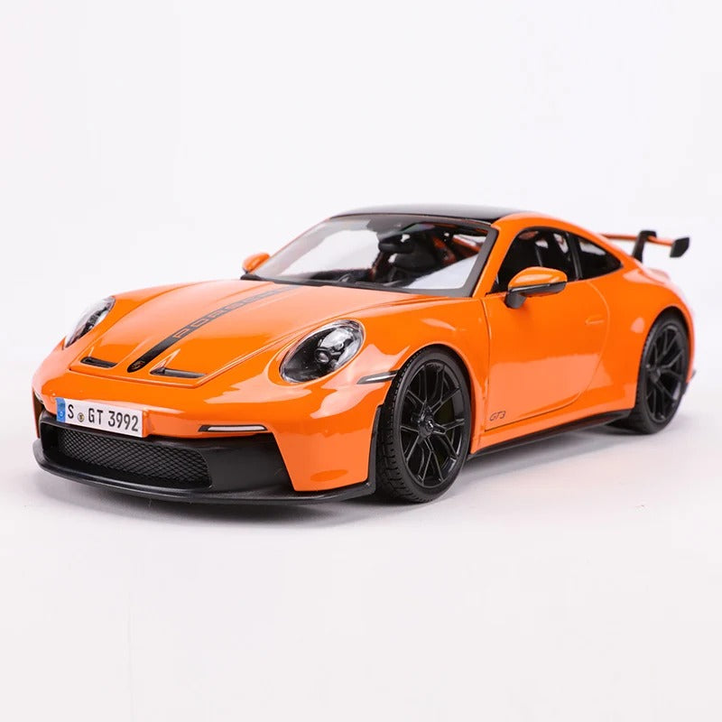 Porsche 992 GT3 1:18 model