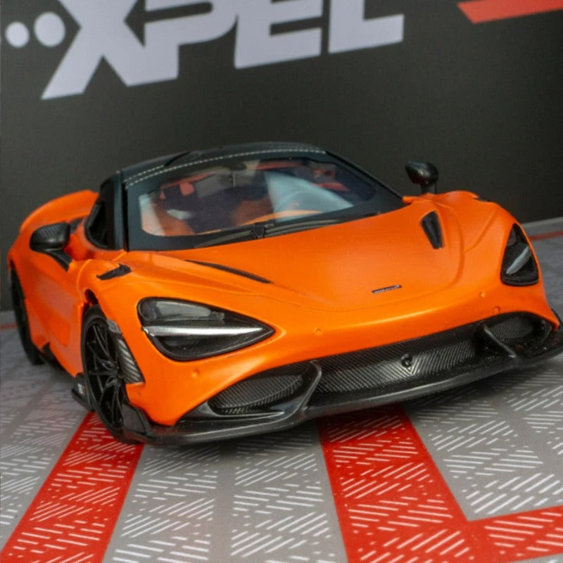 McLaren 765LT 1:24 Model