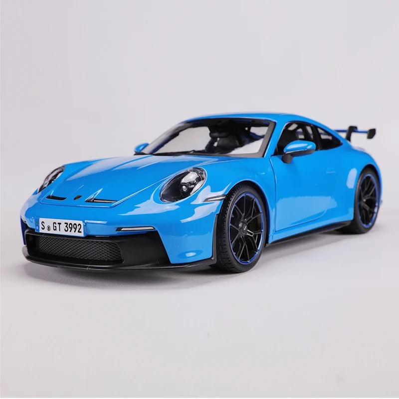 Porsche 992 GT3 1:18 model