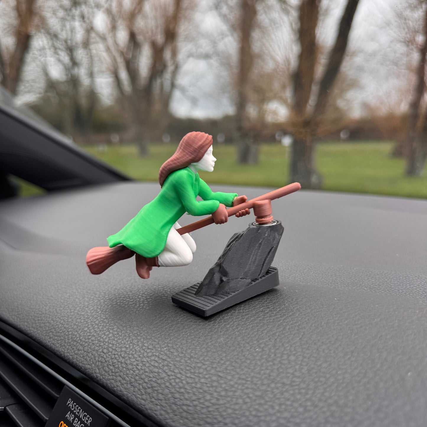 Harry Potter Dashboard Ornament (Girl)